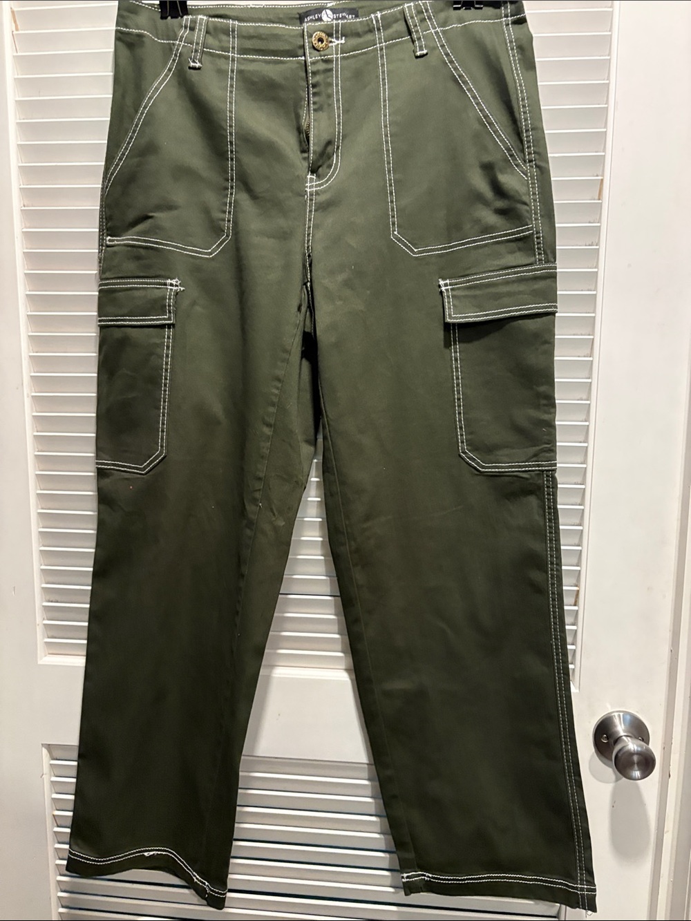 Ashley Stewart Women’s Olive Green Cargo Pants